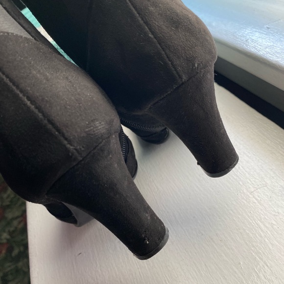 Black Knee High Boots - Picture 6 of 7